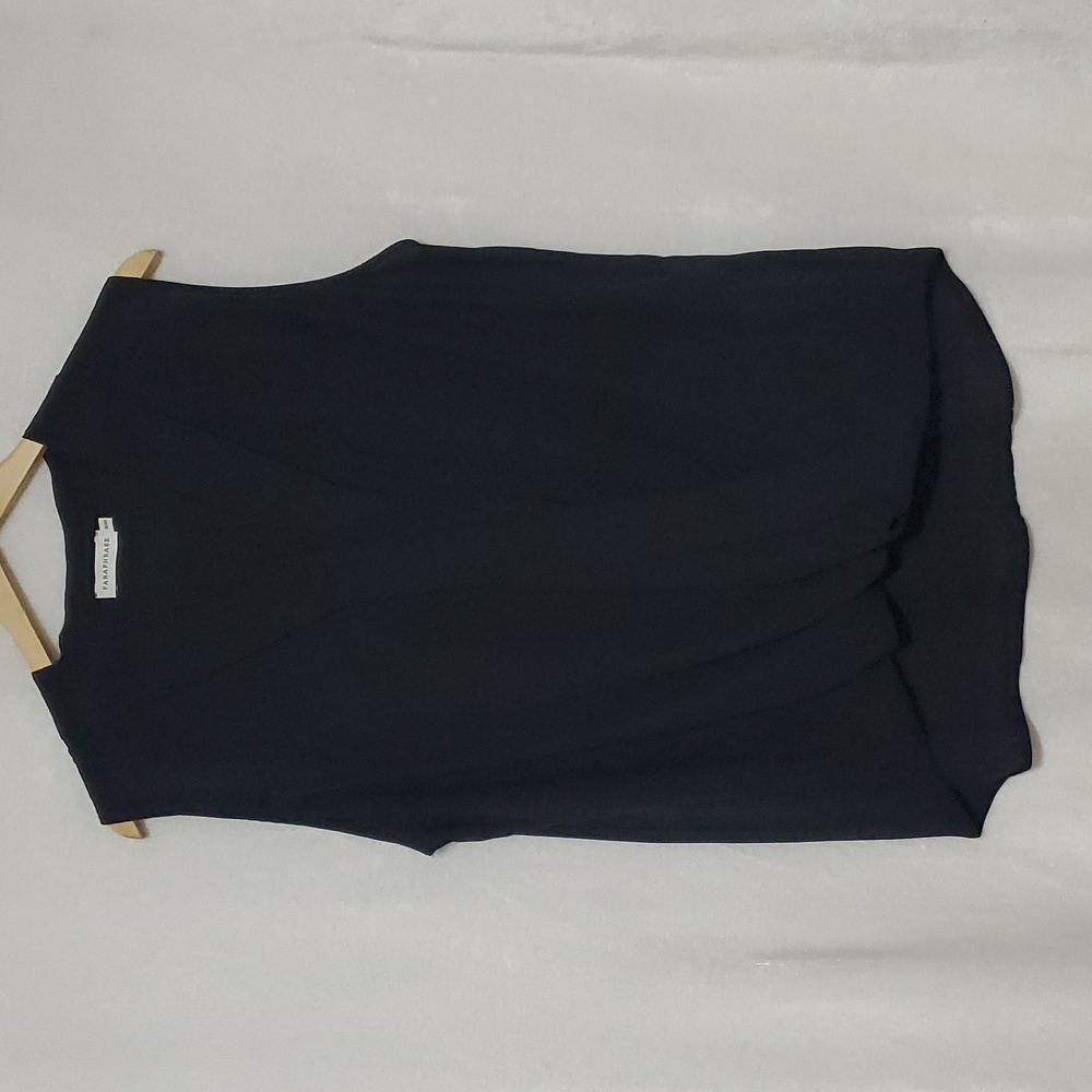 Paraphrase Black Sleeveless V-neckline Top